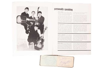 Les Beatles : un livre d'autographes contenant les