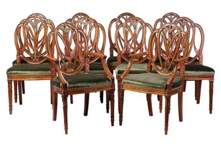 Ensemble de dix chaises de salle à manger peintes 