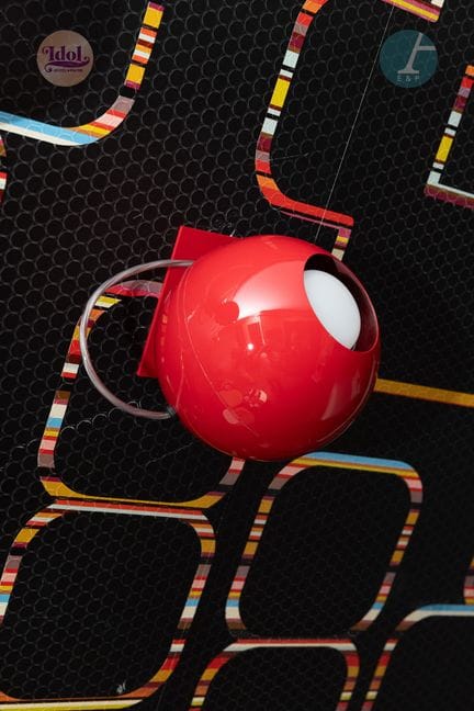 Set aus 6 rot lackierten Wandleuchten mit schwenkb