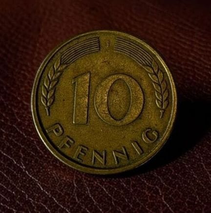 10 pfenning en métal, 1950, Allemagne 
Cette pièce
