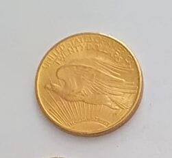 Une pièce en or de 20 dollars 1924 (États-Unis)
P 