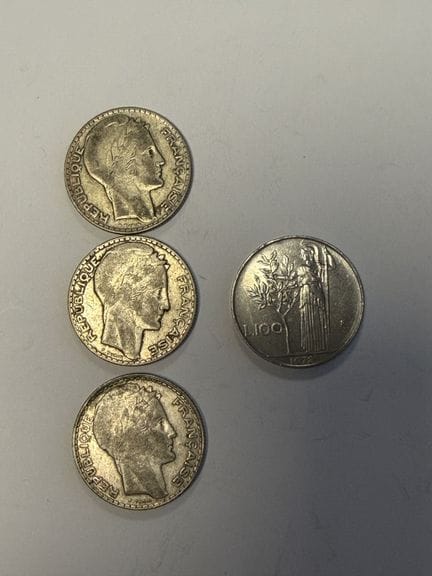 3 x 10F Silbermünzen von 1930
und eine Metallmünze
