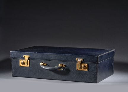S.T. DUPONT 8 bis rue Dieu à Paris
Valise en lézar
