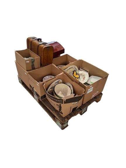 Palette assiettes ,plat, saladier, tasse a café, s
