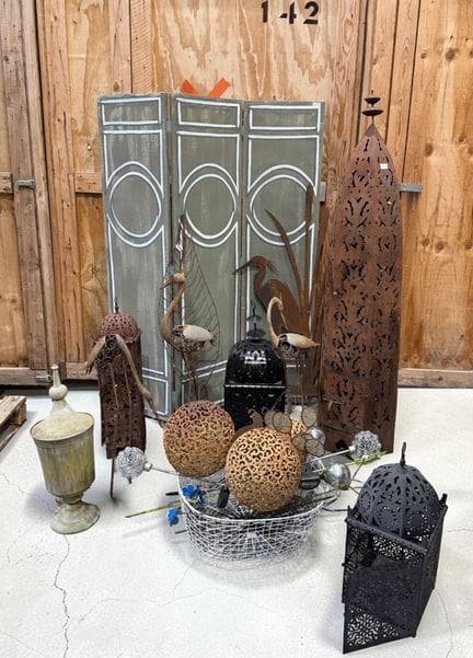 Décoration de jardin comprenant oiseaux en fer sou
