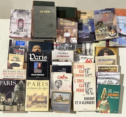Réunion de livres sur Paris, Histoire de France, C