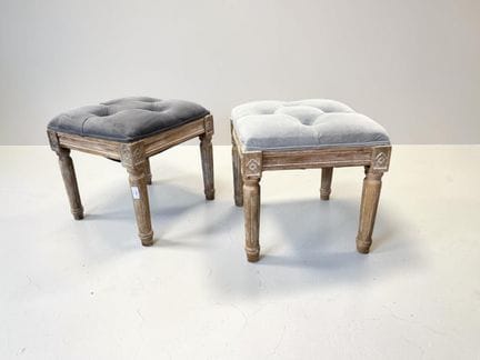 Paire de tabourets cérusé de style Louis XVI moder