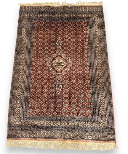 Pakistan. Tapis oriental fait main en laine à déco