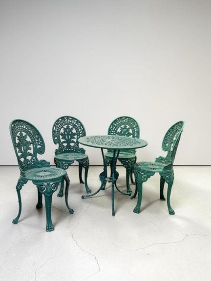 Salon de jardin en métal ajouré laqué vert. Style 