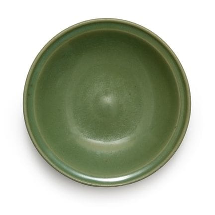 Piatto cinese di Longquan con smalto celadon

Dina