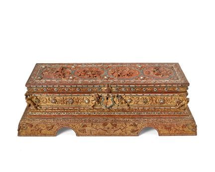 Propriété d’un noble

Un coffret à sutras birman e