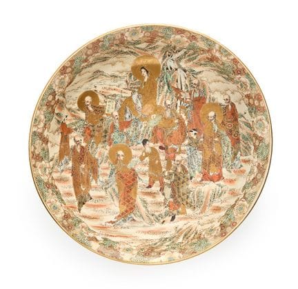 Grand plat japonais de type Satsuma « Kannon et Ar