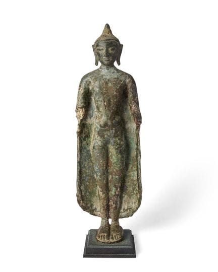Eine seltene burmesische stehende Buddha-Figur aus