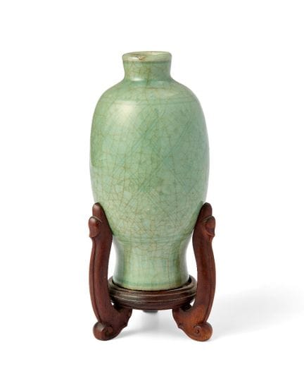 Vaso cinese di Longquan con smalto celadon

Dinast