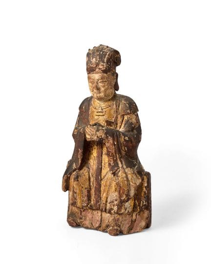 Statua cinese in legno laccato e dorato raffiguran