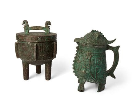 Proprietà di una signora, lotti 116-147

Due vasi 