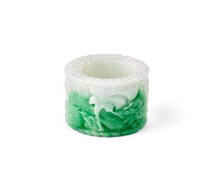 Bague-pouce chinoise en jadéite

Fin de la dynasti
