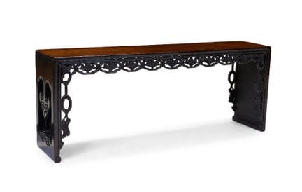 Un banc chinois en huanghuali

Dynastie Qing, XIXe