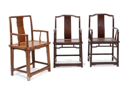 Trois fauteuils chinois

XXe siècle

Composé de : 