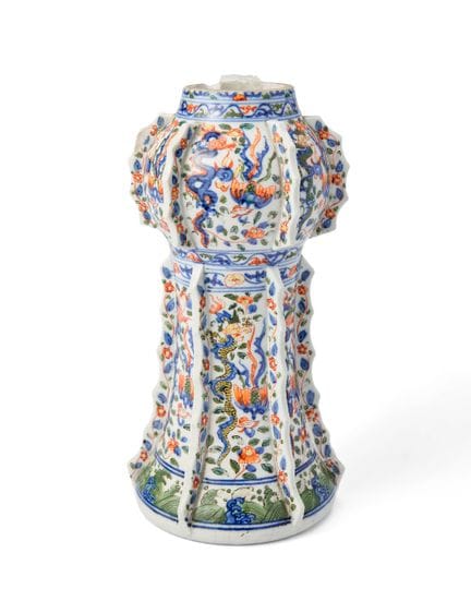 Vaso cinese wucai con motivi di “drago e fenice”

