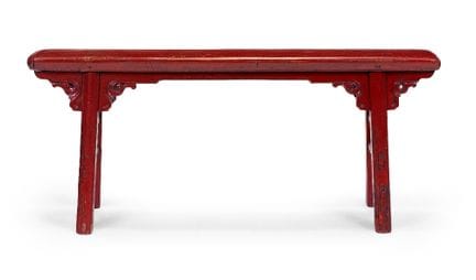 Petit banc chinois en bois d’orme laqué rouge

Fin