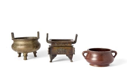 Trois brûleurs d'encens chinois en bronze

Fin de 