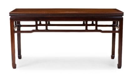 Grande table chinoise en hongmu

Dynastie Qing, mi