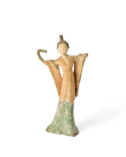 Figurine chinoise en poterie peinte représentant u