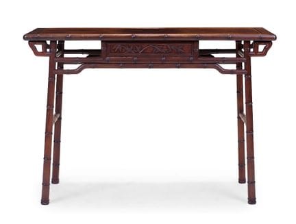 Table à vin chinoise en hongmu « bambou » à pieds 