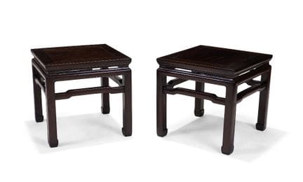 Paire de consoles carrées chinoises en hongmu

XXe