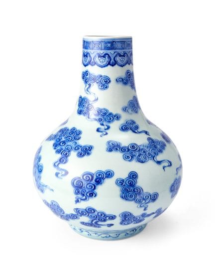 Vaso cinese a forma di pera, blu e bianco, con mot