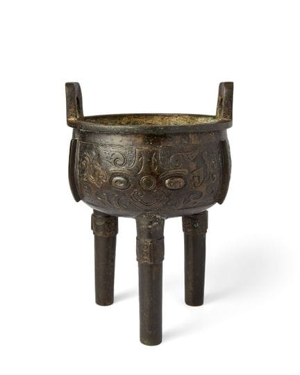 Brûleur d'encens tripode chinois en bronze de type