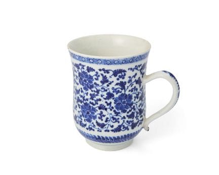 Boccale cinese blu e bianco

Dinastia Qing, period