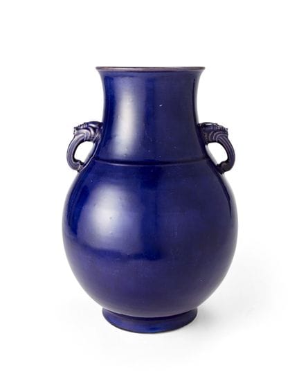 Vase chinois en forme de poire, à glaçure bleue mo