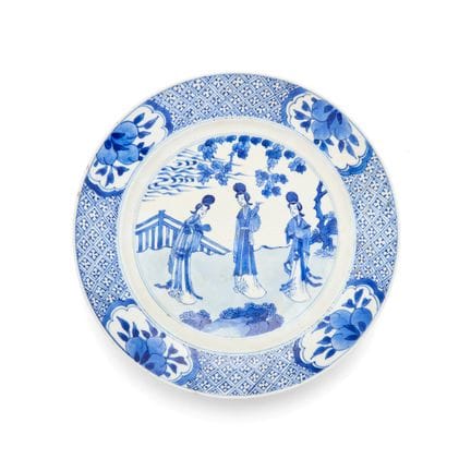 Piatto cinese “da dame” blu e bianco dell’epoca Ka