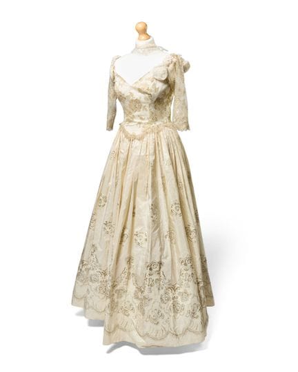 Zandra Rhodes London.

Une robe de soirée Zandra R
