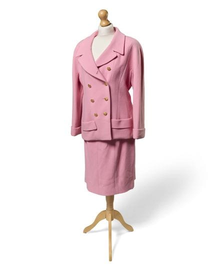Chanel par Karl Lagerfeld.

Ensemble tailleur-jupe