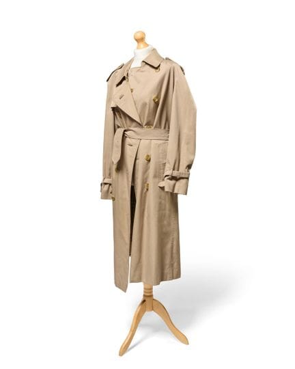 Burberrys.

Ein beiger Herren-Trenchcoat aus Baumw