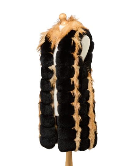 Louis Vuitton par Nicolas Ghesquière.

Gilet en fo