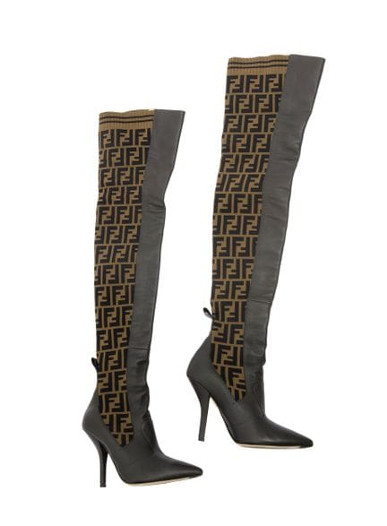 Fendi.

Ein Paar kniehohe Stiefel aus schwarzem Le