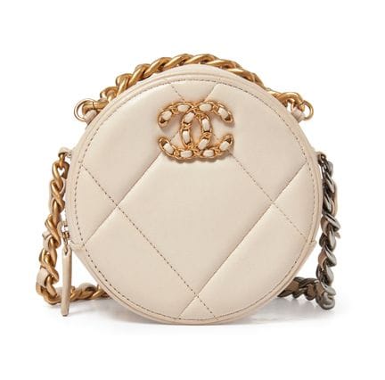 Chanel.

Sac à bandoulière Chanel 19, 2020, en cui
