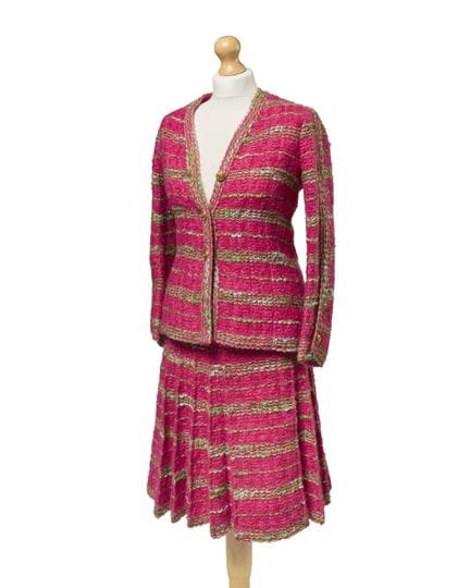 Chanel, probablement signé Coco Chanel.

Ensemble 