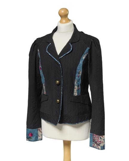 Kenzo.

Une veste Kenzo en laine à fines rayures g