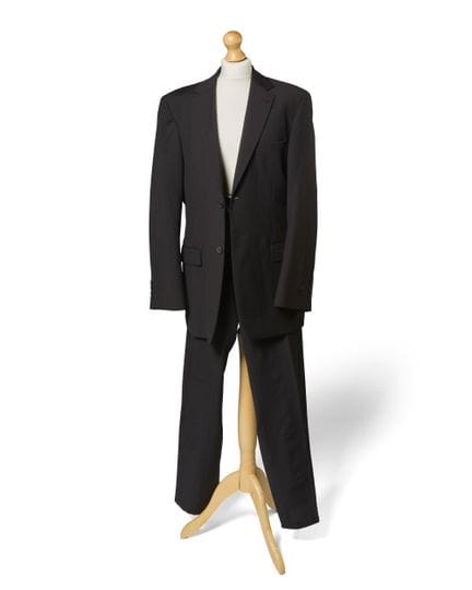 Hugo Boss.

Wird ohne Mindestpreis angeboten.

Ein