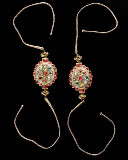 Due bracciali navratna in giada con pietre dure sm