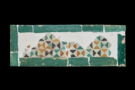 Pannello incorniciato di piastrelle in ceramica “A