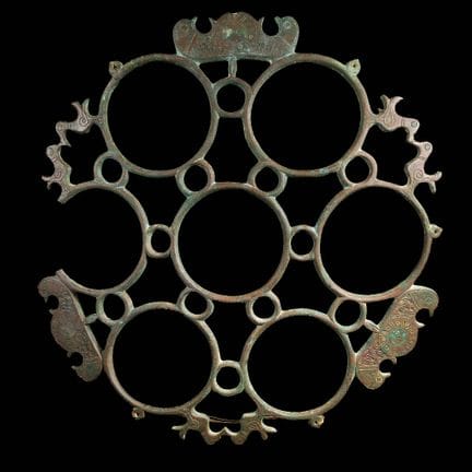 Un policandelone circolare in bronzo,
Khorasan, Ir