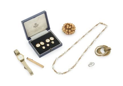 Un ensemble de bijoux, comprenant : un ensemble de