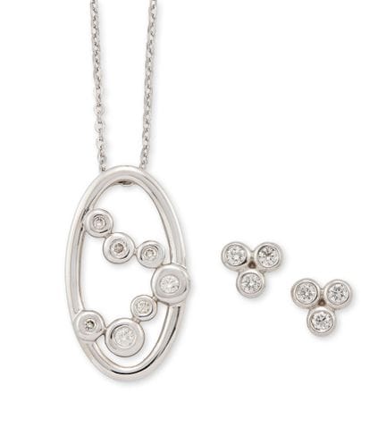Collier et boucles d'oreilles en or blanc 9 carats