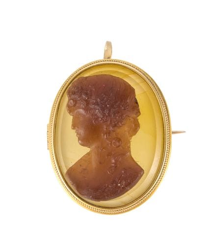 Pendentif/broche en camée composite du XIXe siècle